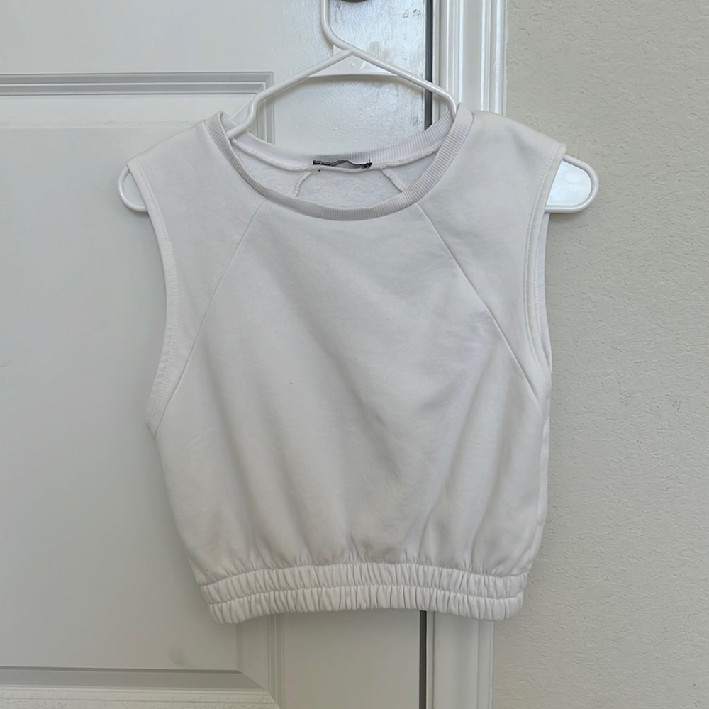 This is a top from Zara.